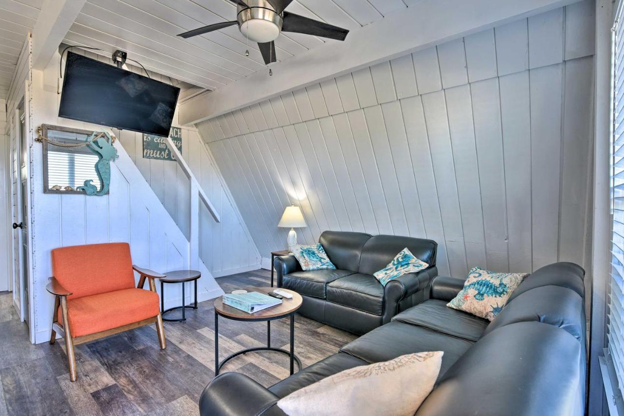 A-Frame Home With Deck - 2 Blocks To Surfside Beach! Kültér fotó
